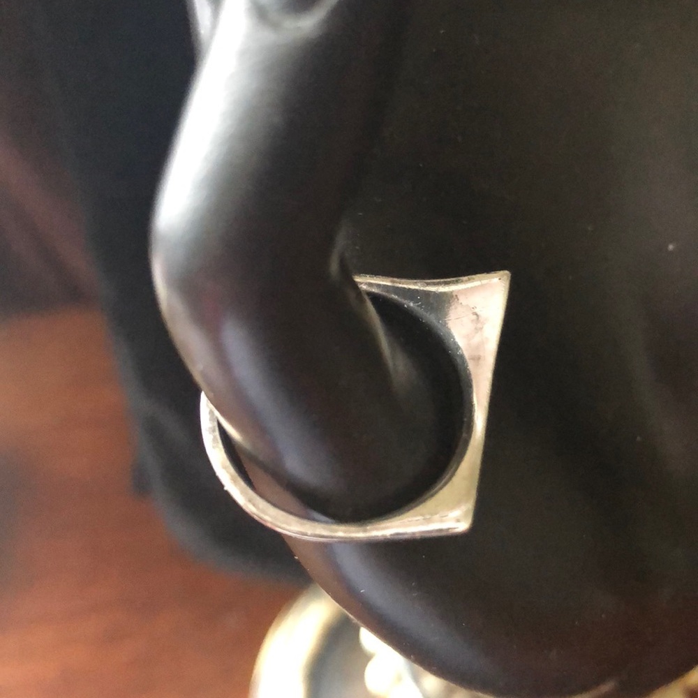 Sterling Silver Ring - Picture 2 of 4